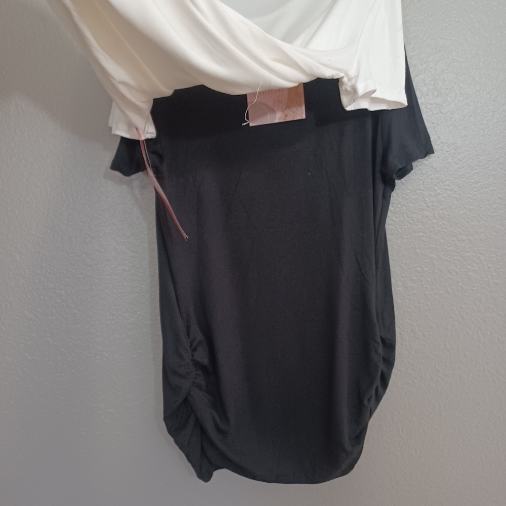 Emma's Expressions Black And White Short Sleeve Scoop Neck T-Shirt Tops 2 Pack - Picture 6 of 11